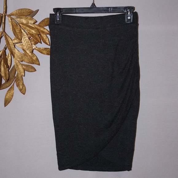 Zara Trafaluc Charcoal Skirt - Size Small - Picture 1 of 6